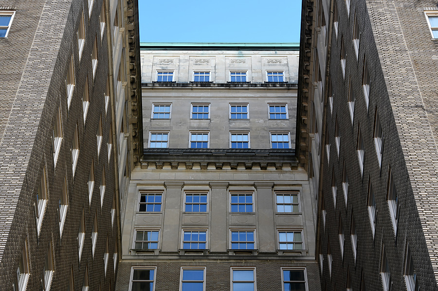 Nissen Building by John W. Cahill