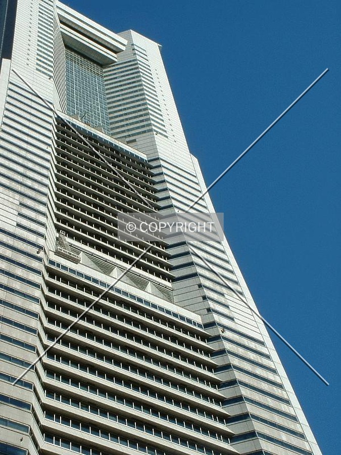 Yokohama Landmark Tower by Andrew Stewart