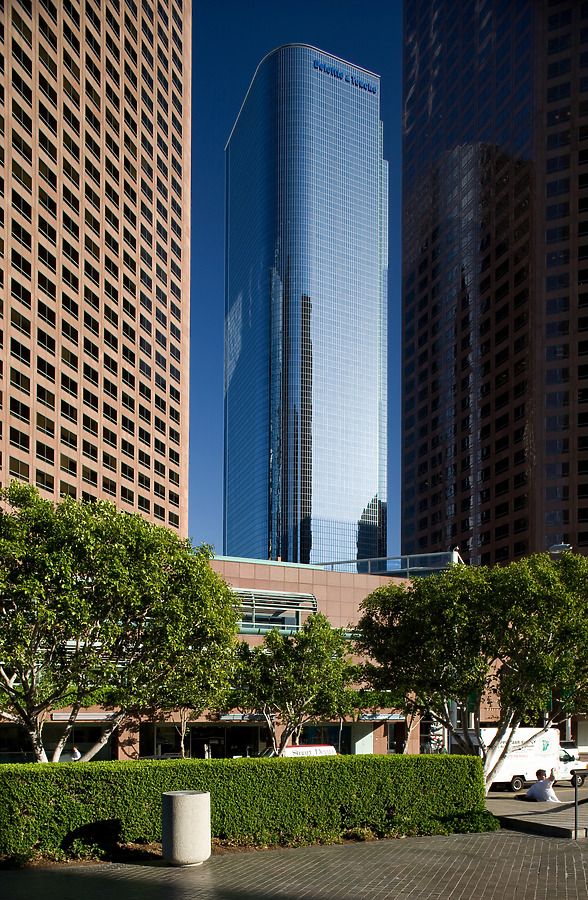 Two California Plaza by Pavel Toczynski