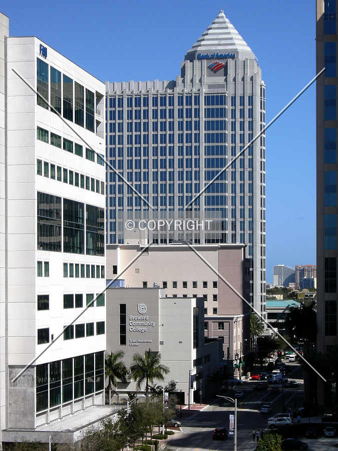 Bank of America Plaza by Jorge Molina