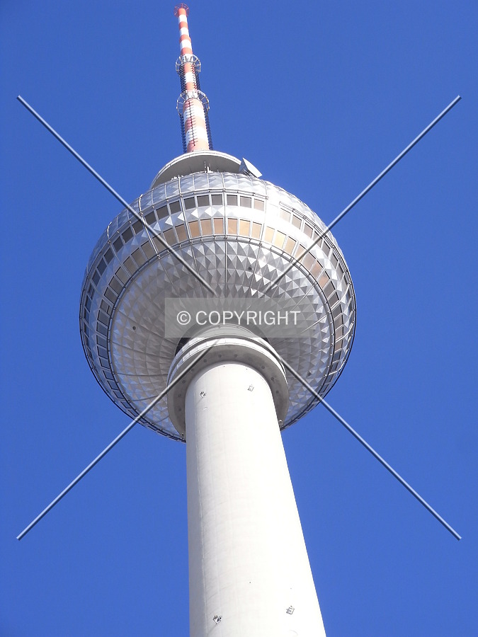 Berliner Fernsehturm by Jörg Berkemeyer