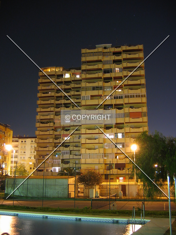 Edificio Diana by Victor Carcedo