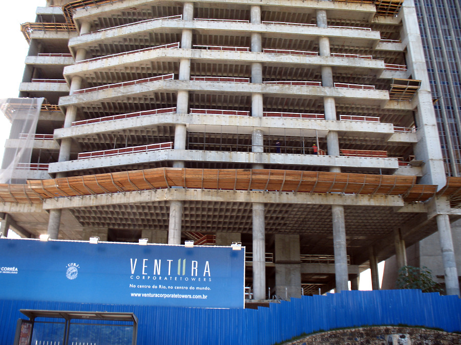 Ventura Corporate Towers by Virgilio Grimaldi