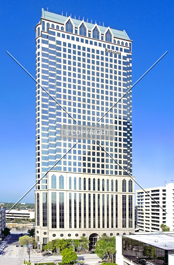 100 North Tampa by Jorge Molina