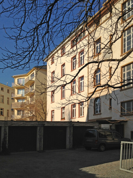 Weiherstraße 4
