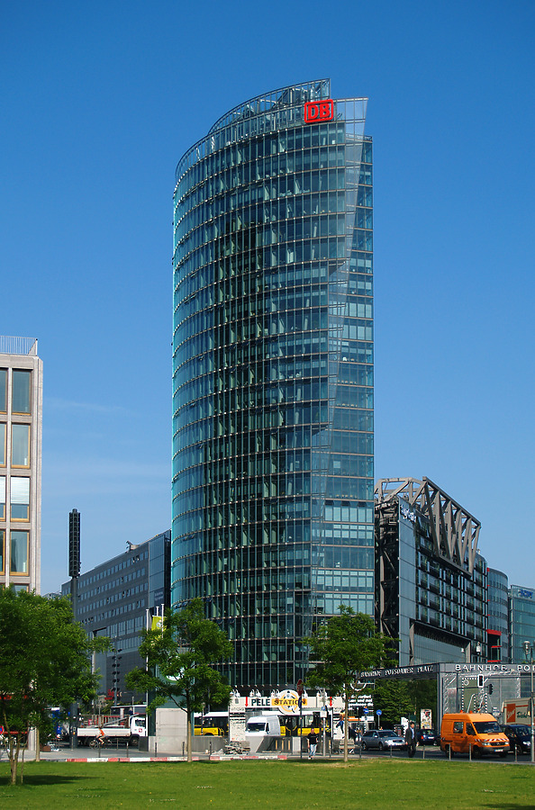 Bahn Tower by Cesar Serrano