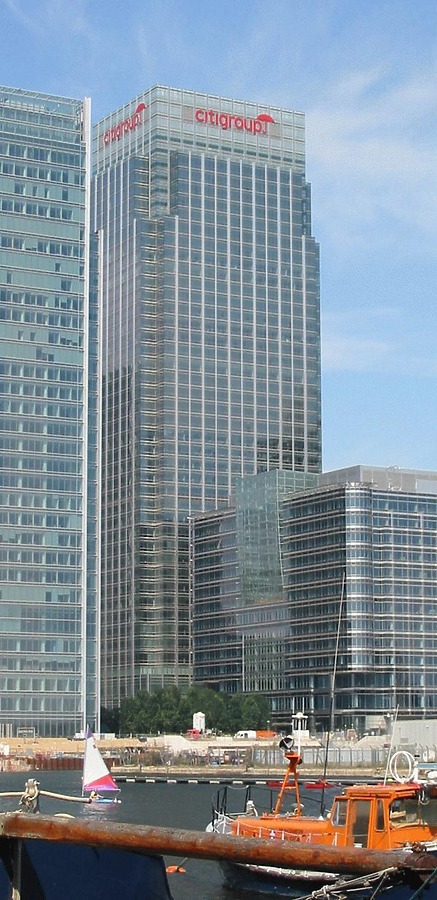 25 Canada Square by Jonathan Smith
