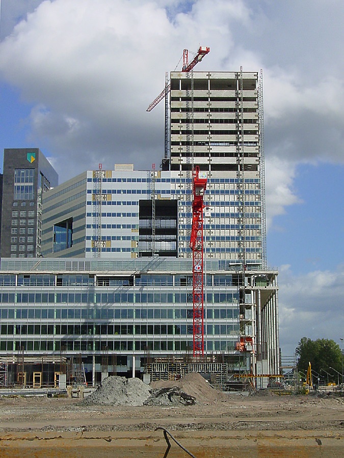 Ito-Toren by Michiel van Dijk