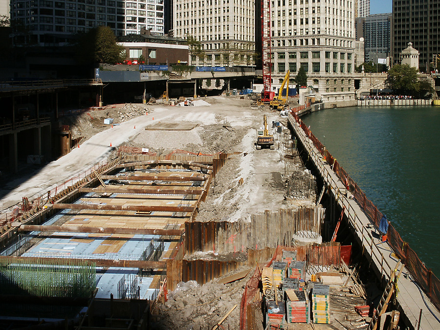 Trump International Hotel & Tower by Daniel Kieckhefer