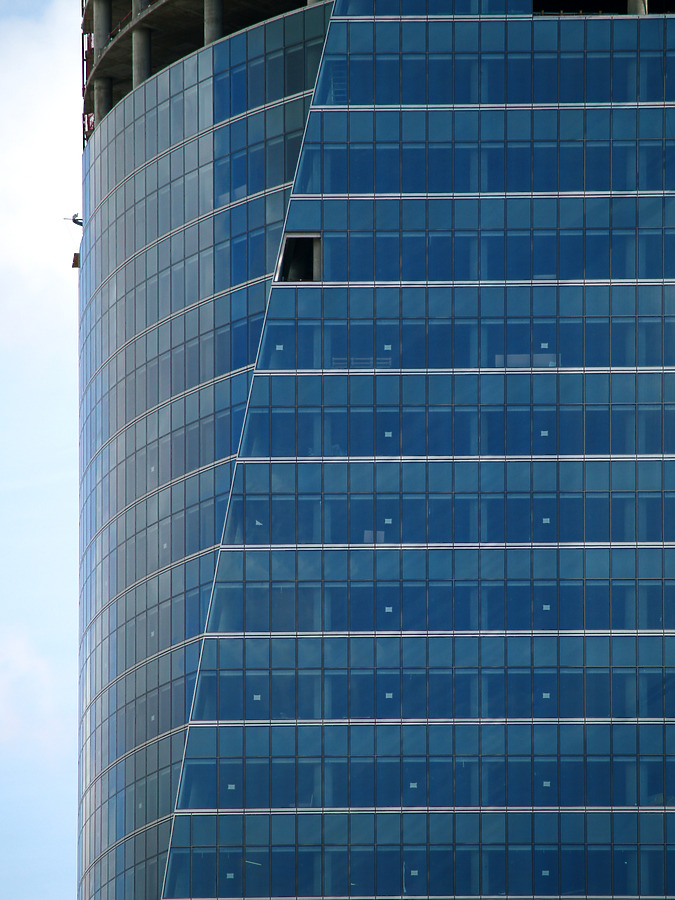 Torre Espacio by Cesar Serrano