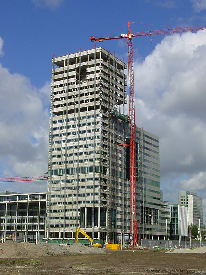 Ito-Toren by Michiel van Dijk