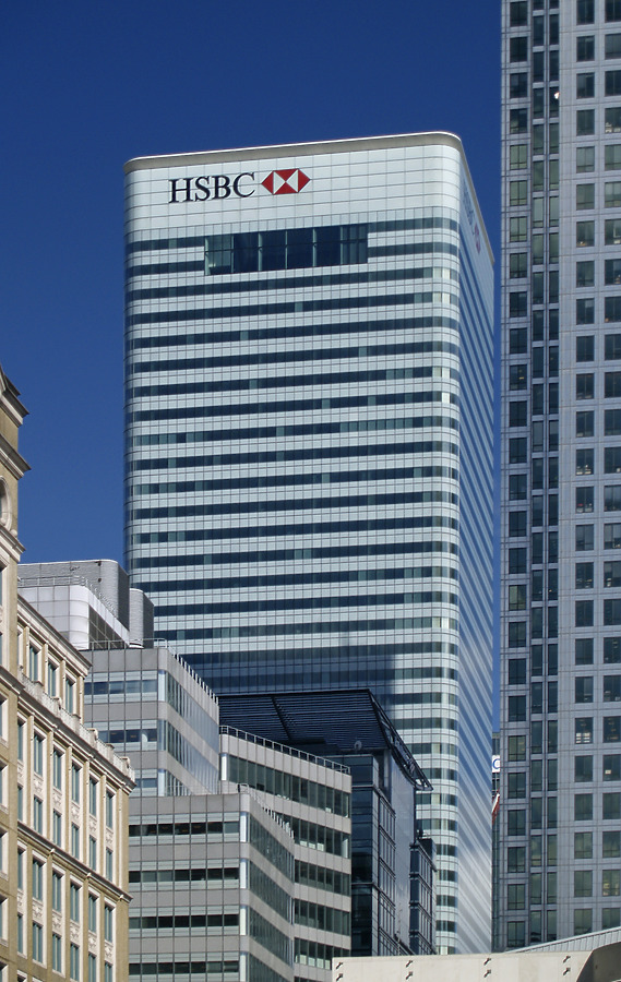 8 Canada Square by Cesar Serrano