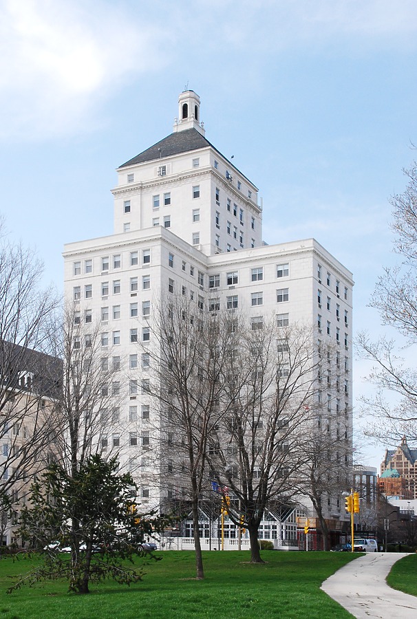 Cudahy Tower by Huopa
