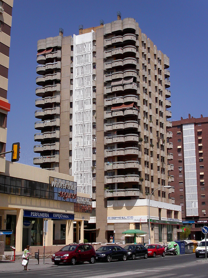 Decano Félix Navarrete, 2 by Cesar Serrano