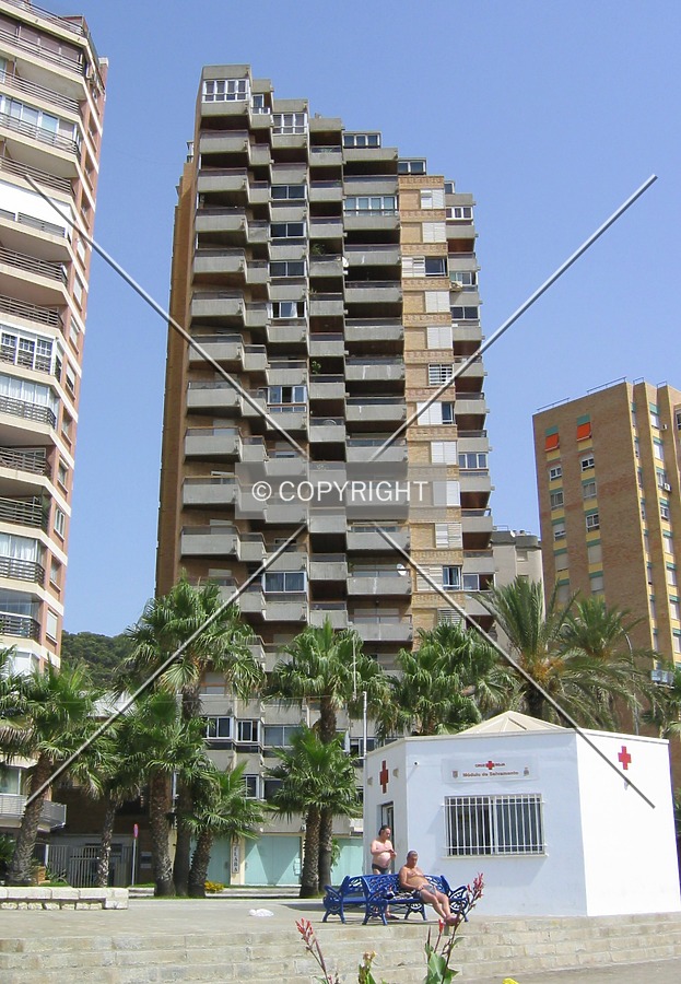 Edificio Luz by Victor Carcedo