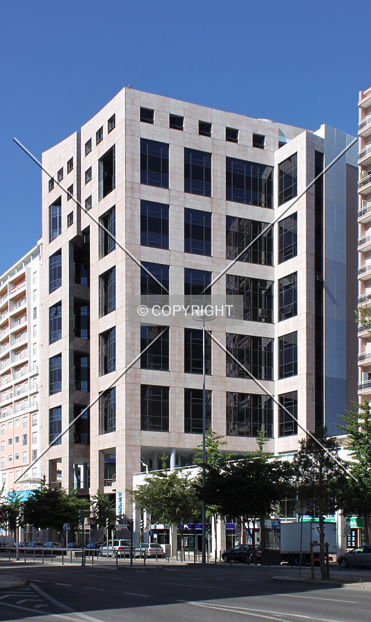 Edifício Infante by Emmanuel D.