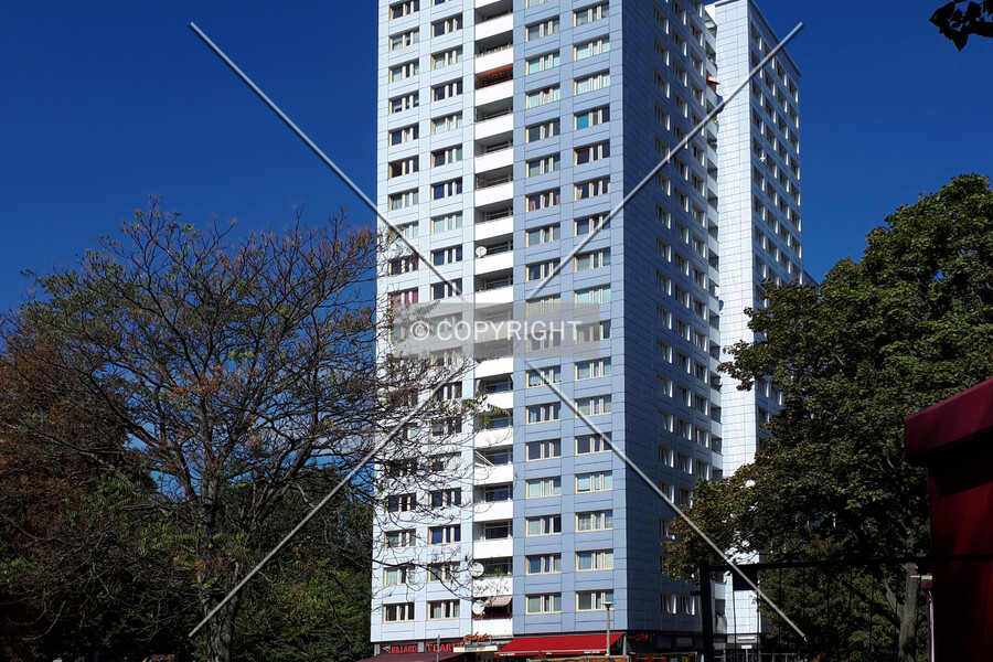 Straße der Pariser Kommune 11-13