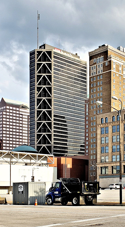 One US Bank Plaza by Ryan Hildebrand