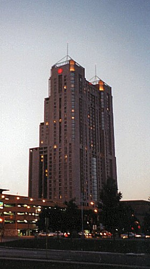 Marriott Rivercenter by Kevin Lehnhardt