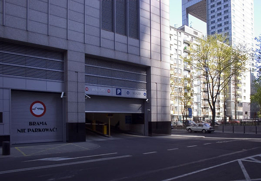 Warsaw Financial Center by Pavel Toczynski