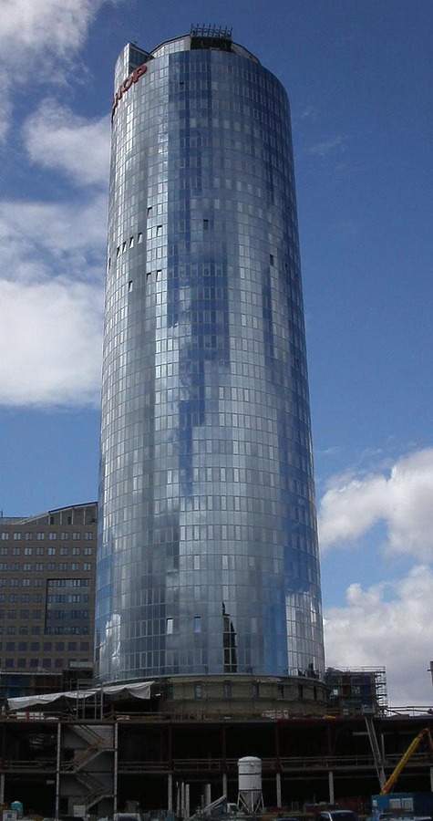 JenTower by Cesar Serrano