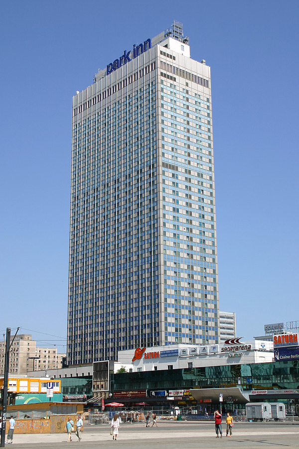 Park Inn Berlin Alexanderplatz by Michiel van Dijk