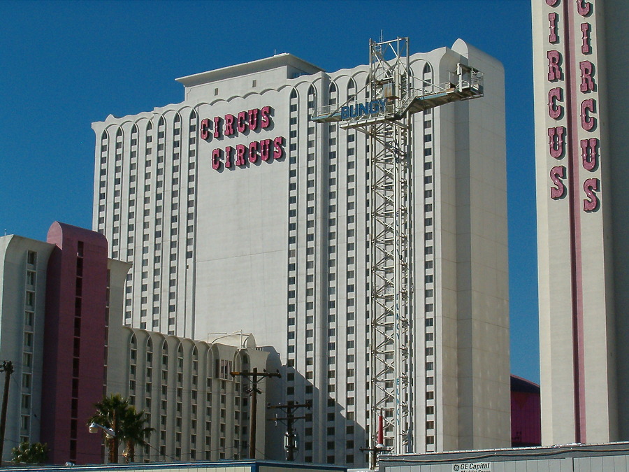 Circus Circus - West Tower by Rodney Gunn