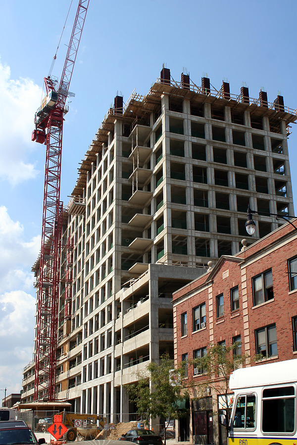 415 Premier Apartments by Daniel Kieckhefer