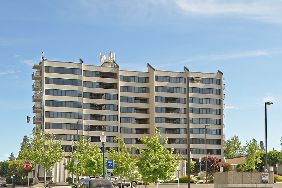 Lake Tower Apartments Photo 772139009 Stock Image SKYDB