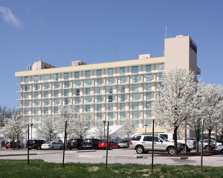Marriott Saint Louis Airport East Tower by Ryan Hildebrand
