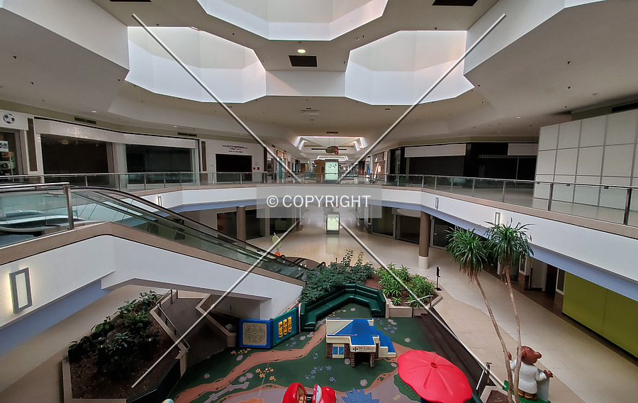 Chesterfield Mall by Ryan Hildebrand