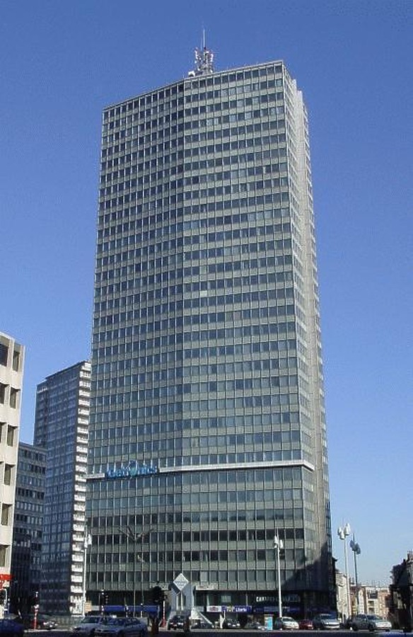 Madou Plaza by Michiel van Dijk