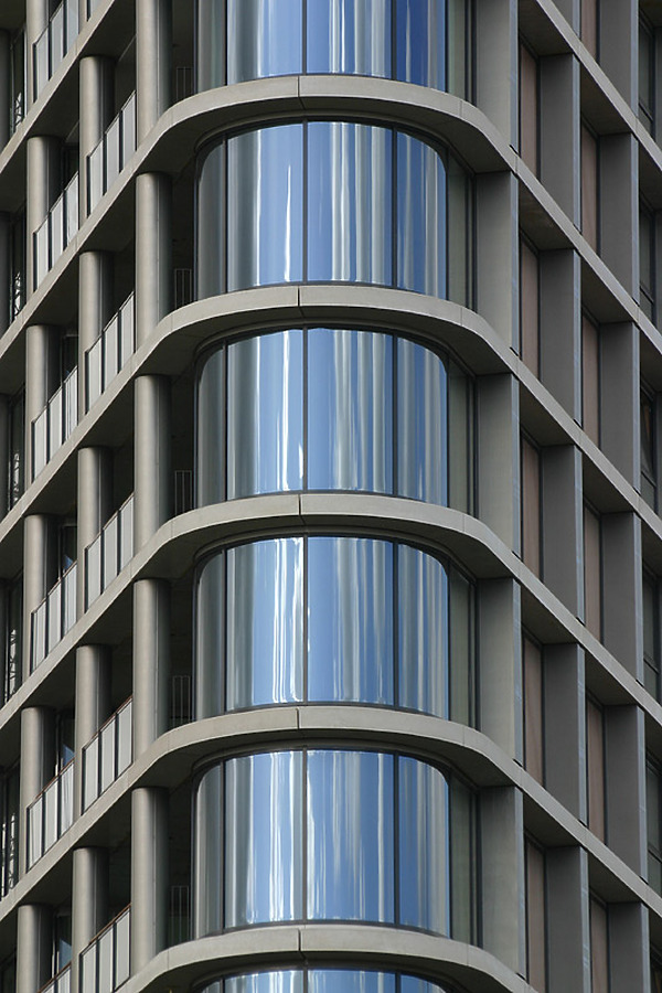 Vesteda Toren by Michiel van Dijk