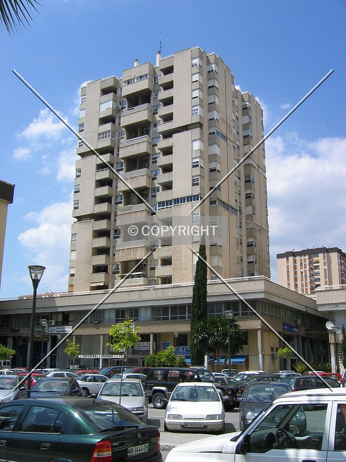 Edificio Jabega 2 by Victor Carcedo