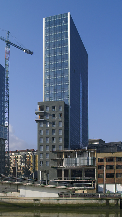 Isozaki Atea I by Cesar Serrano