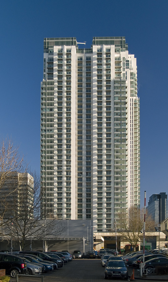Pan Peninsula West Tower by Cesar Serrano