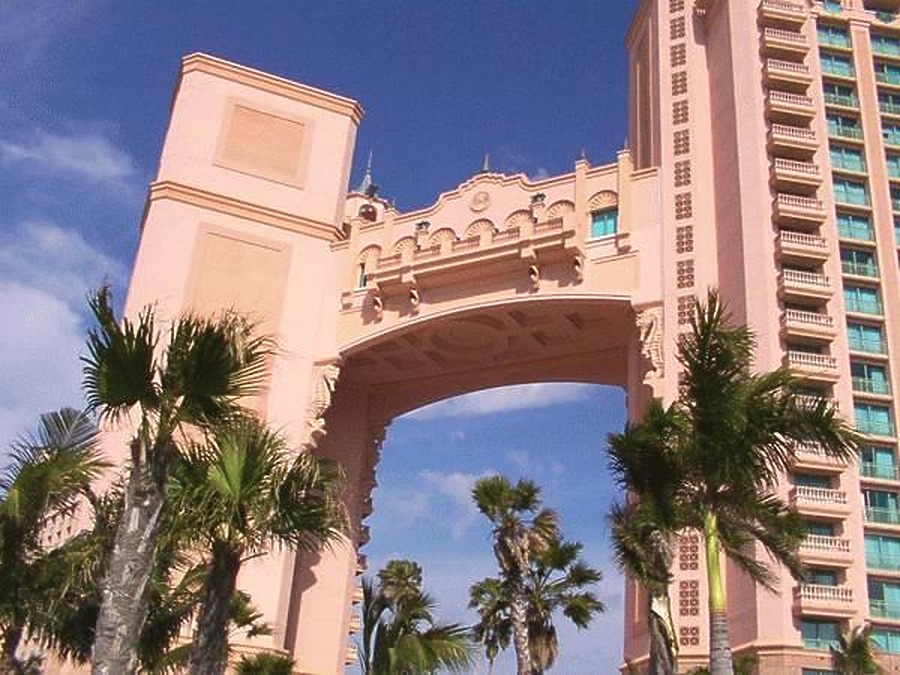 Atlantis Royal Tower West by Daniel Kieckhefer