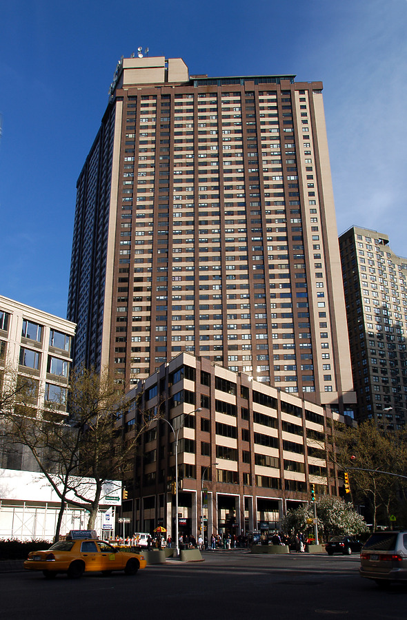 One Lincoln Plaza Apartments by Scott Murphy