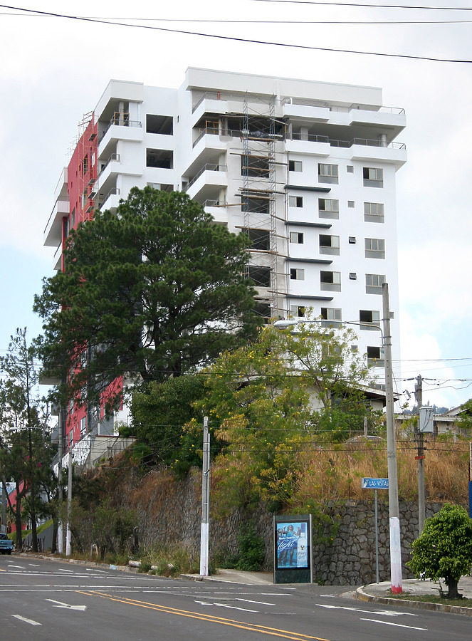 Condominio Las Vistas by Jim Schwartz