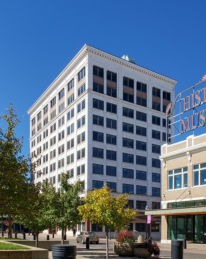 Landers Building by Ryan Hildebrand