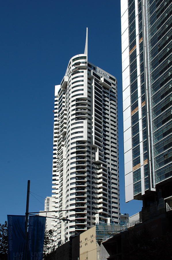 Meriton Tower by John Bek