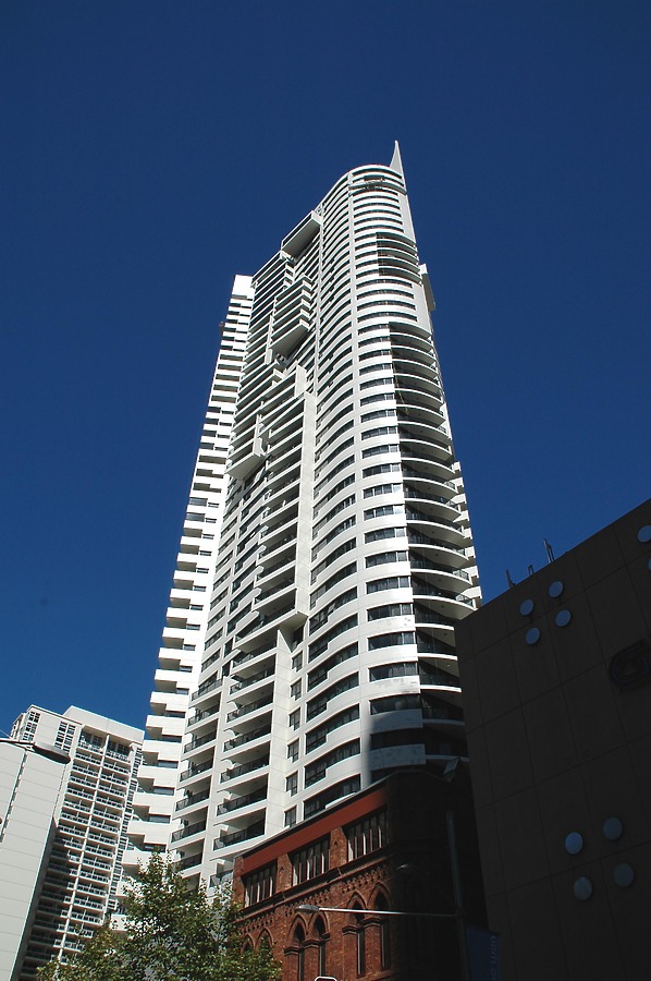 Meriton Tower by John Bek