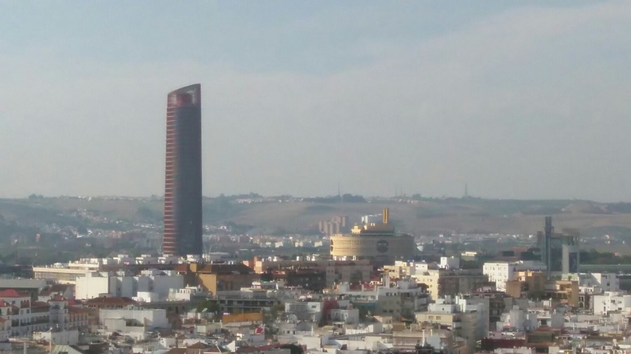 Torre Sevilla by Judikaël Ninon