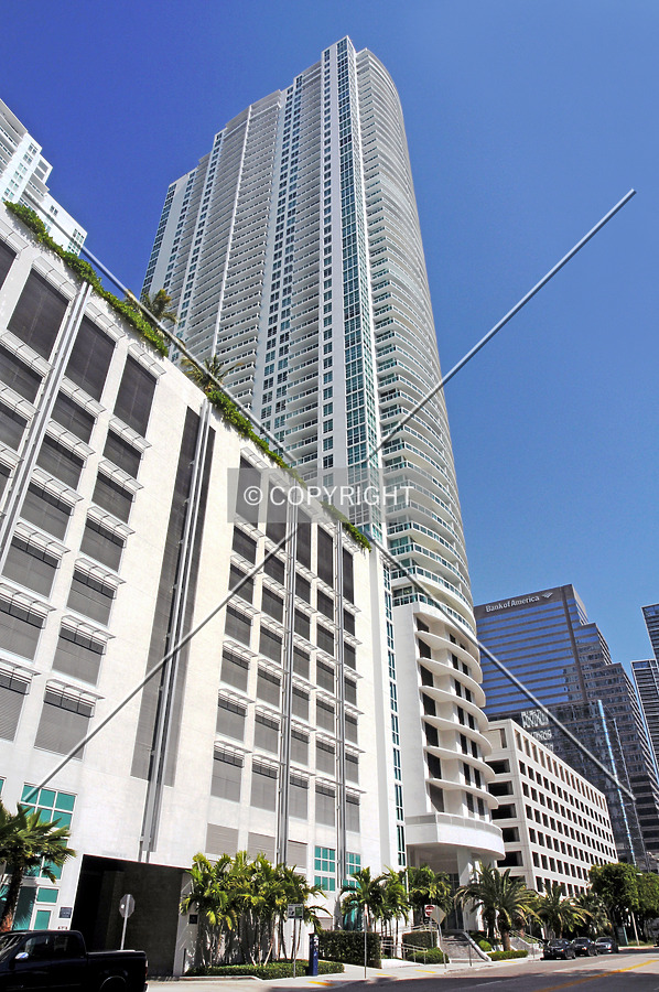 Plaza on Brickell Tower I by Jorge Molina