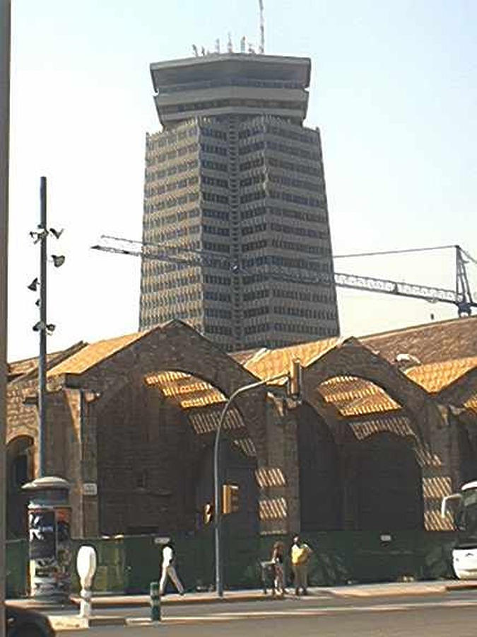 Edificio Colón by David Guija