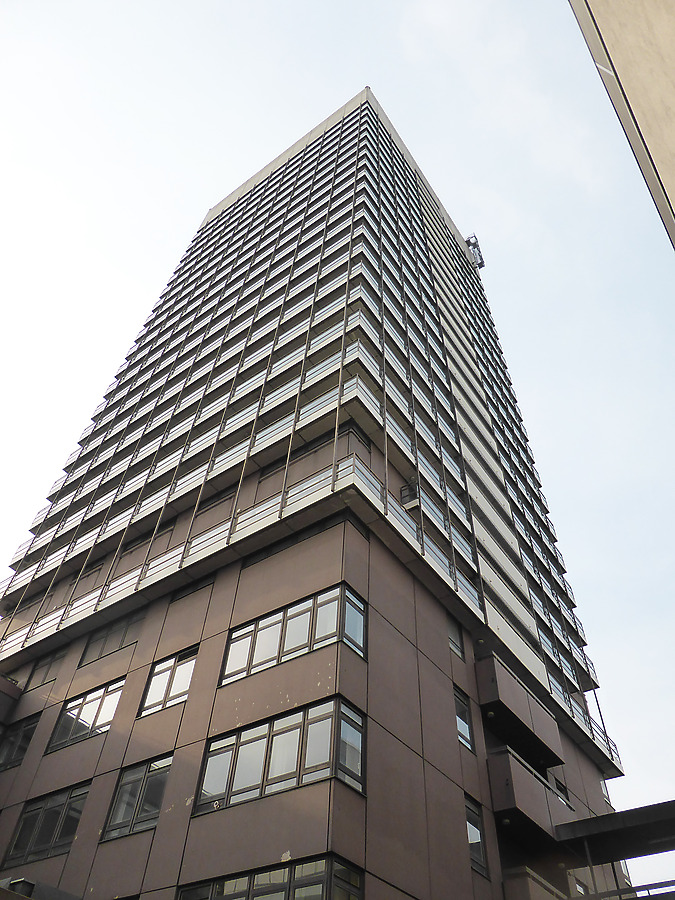 Mundsburg Turm II by Der Hamburger