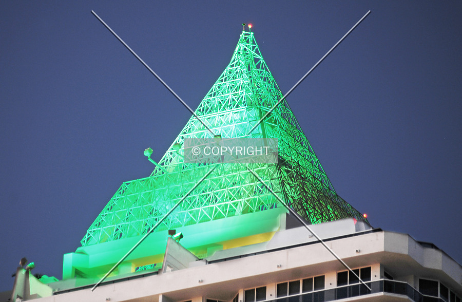 Green Diamond by Jorge Molina