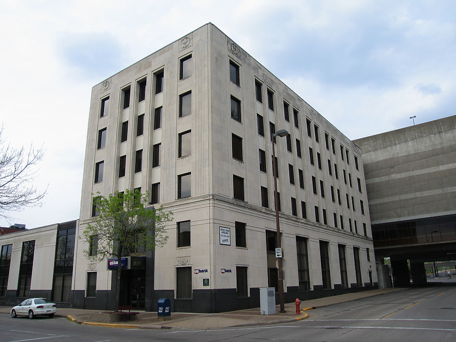US Bank Building by Rick Bronson