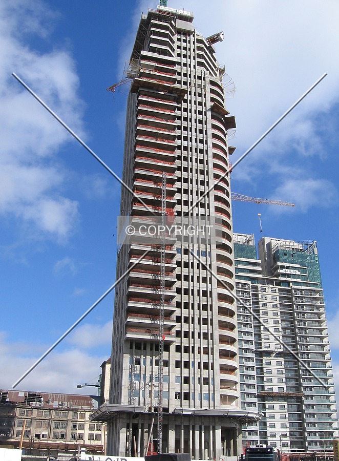 Torre Renoir 1 by Maximiliano Buono