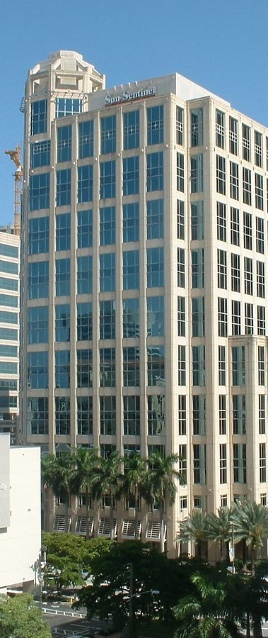200 East Las Olas by Paul Cucuzza